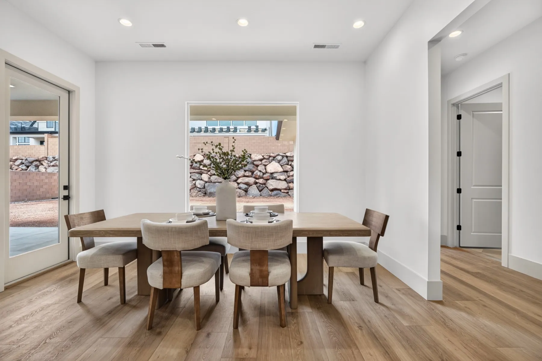 1927 Rimview Drive — interior photo 5 from our Genesis Lux Shaker install