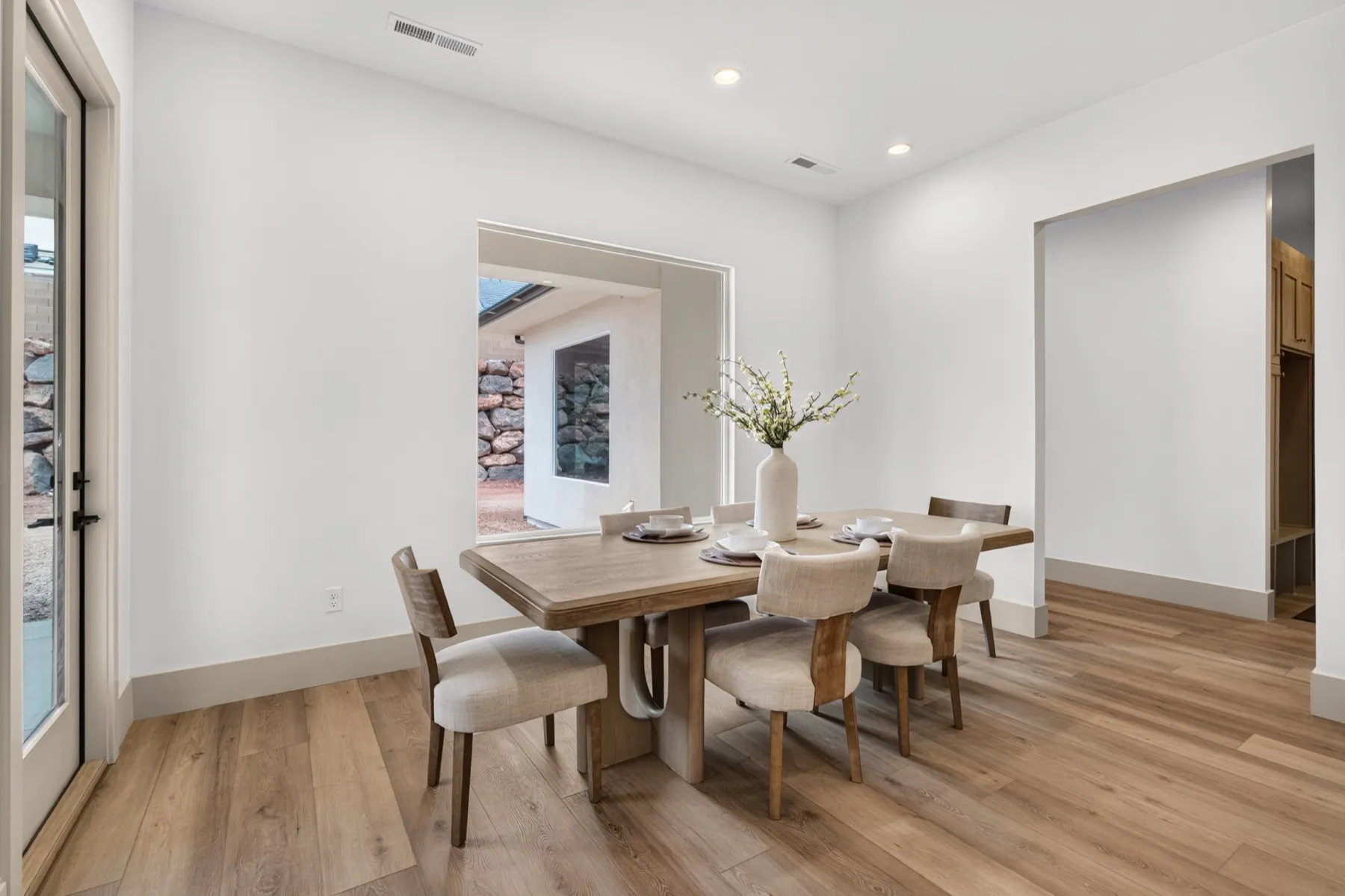 1927 Rimview Drive — interior photo 10 from our Genesis Lux Shaker install