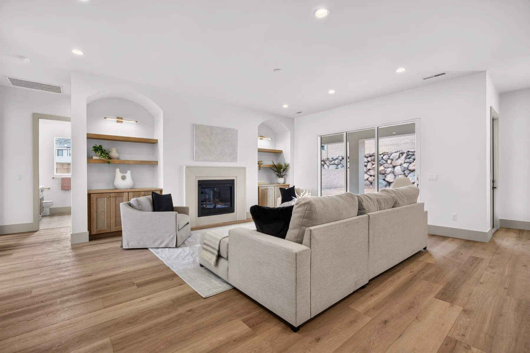 1927 Rimview Drive — interior photo 13 from our Genesis Lux Shaker install
