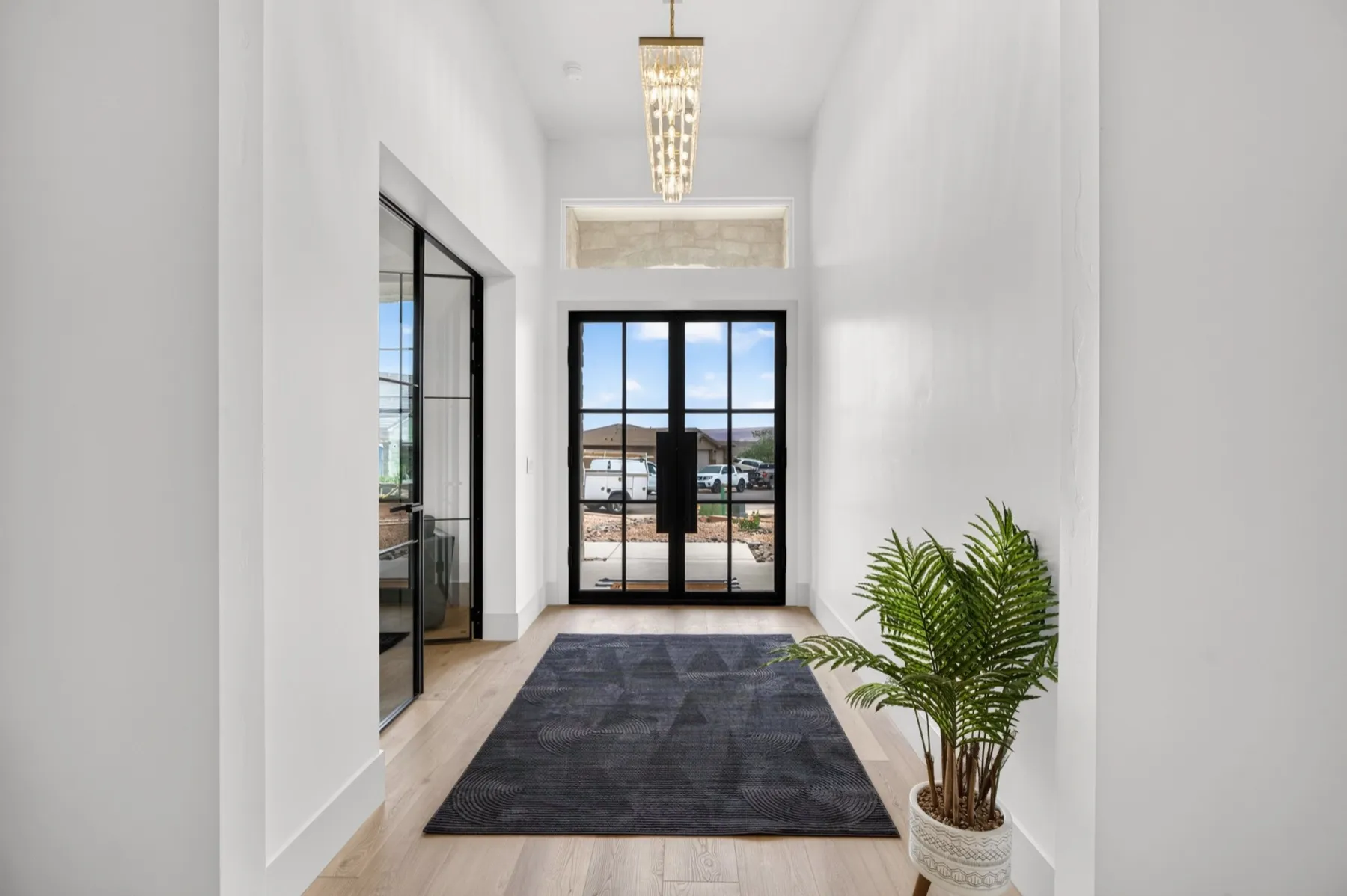 1927 Rimview Drive — interior photo 19 from our Genesis Lux Shaker install