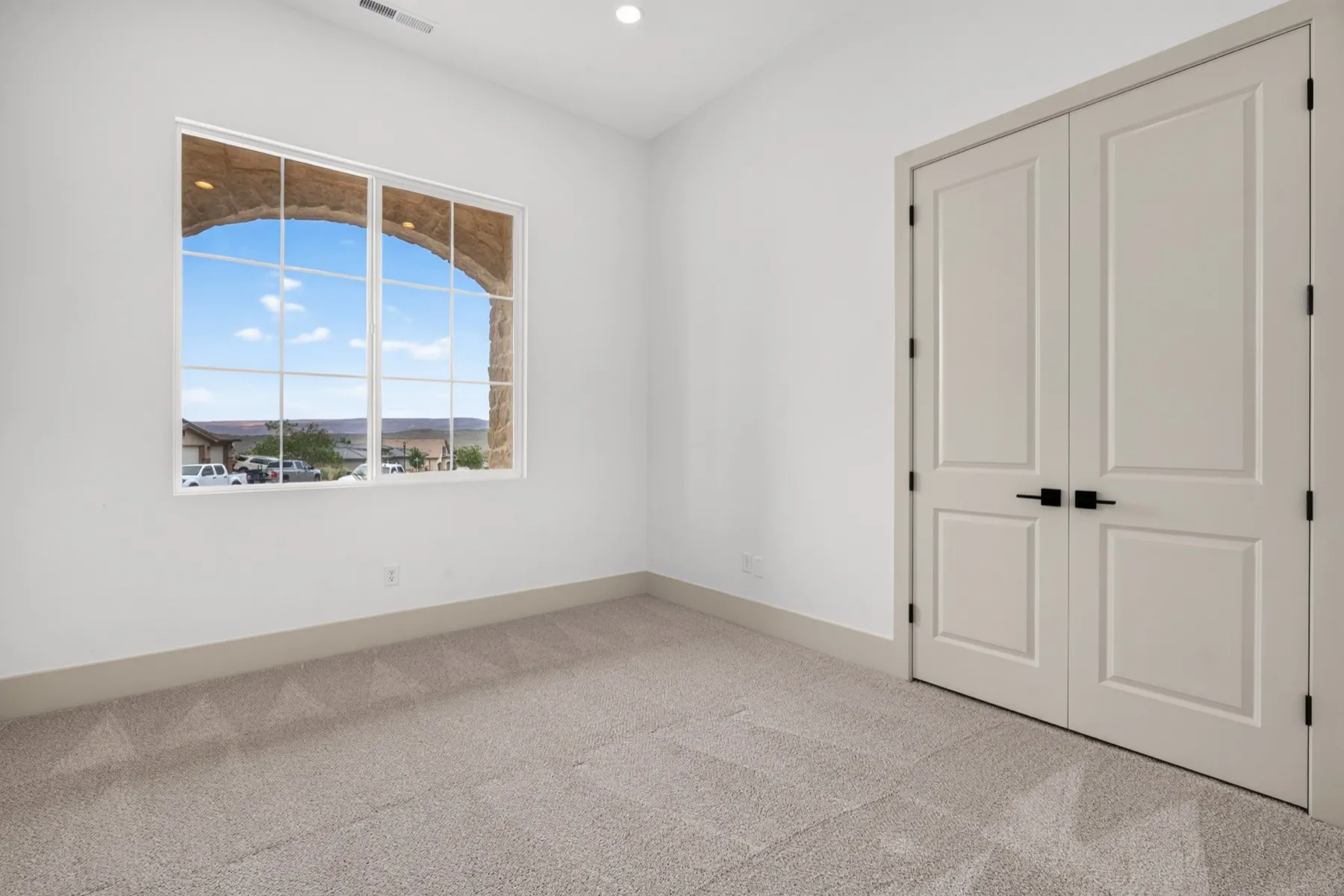 1927 Rimview Drive — interior photo 24 from our Genesis Lux Shaker install