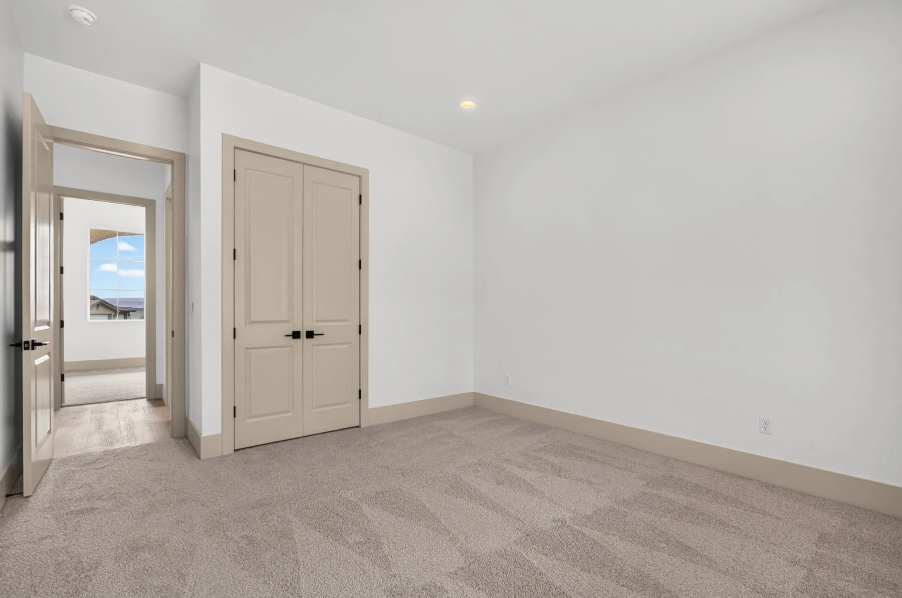 1927 Rimview Drive — interior photo 31 from our Genesis Lux Shaker install