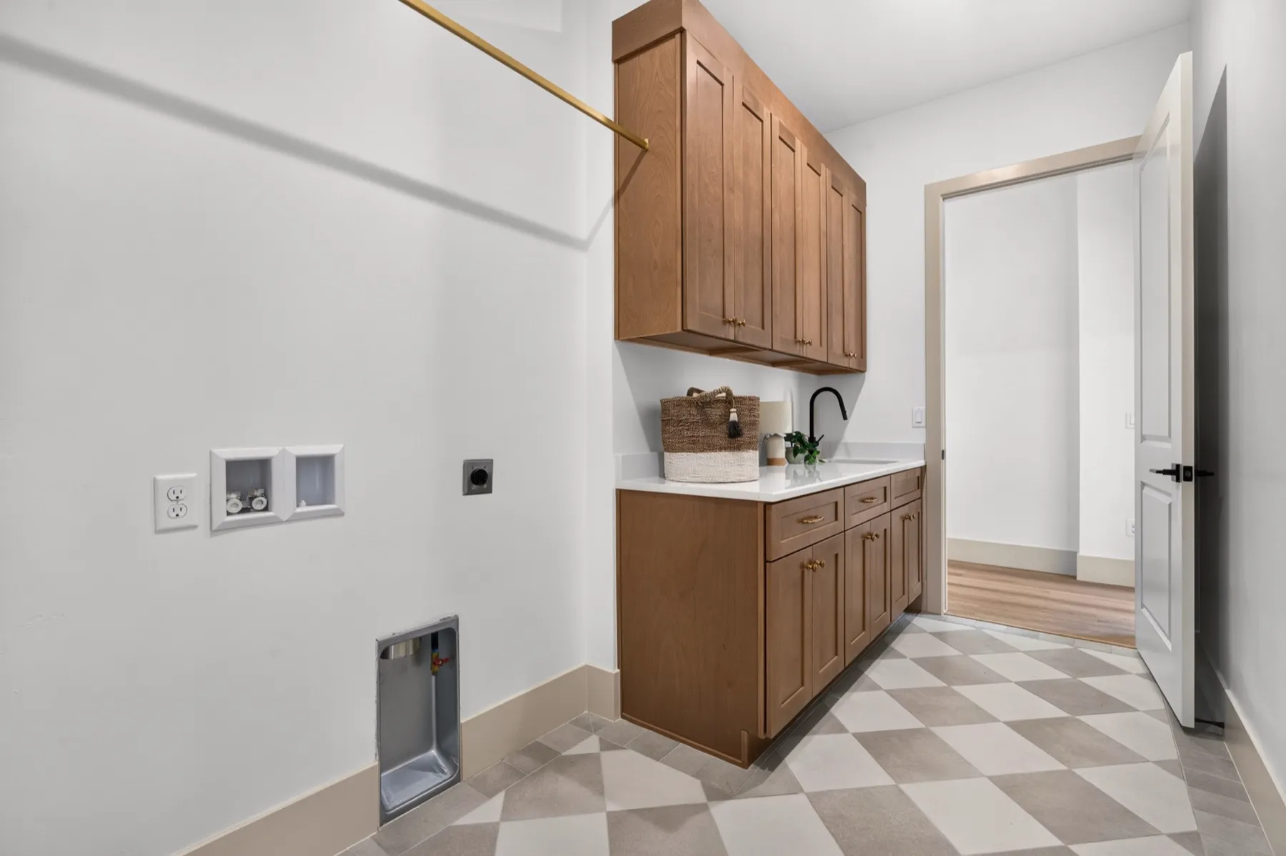 1927 Rimview Drive — interior photo 48 from our Genesis Lux Shaker install